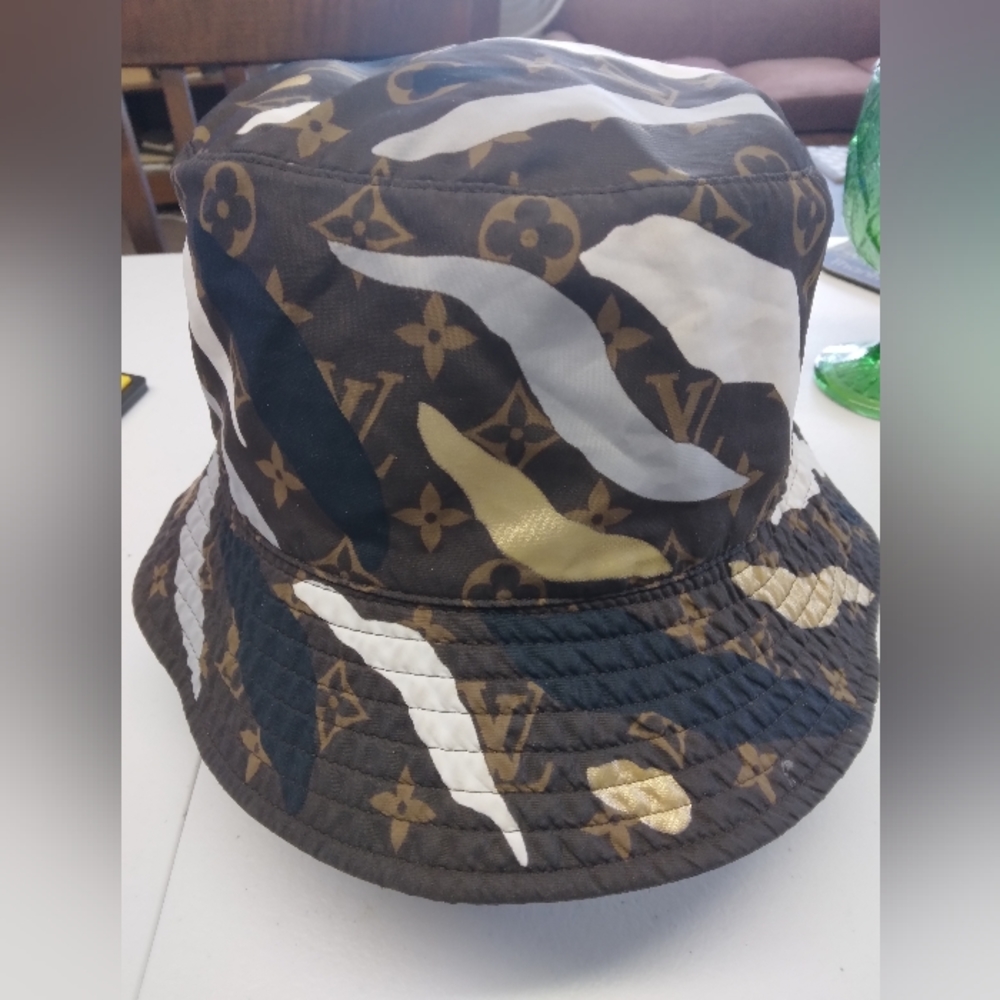 Louis  Vuitton Bucket Hat
